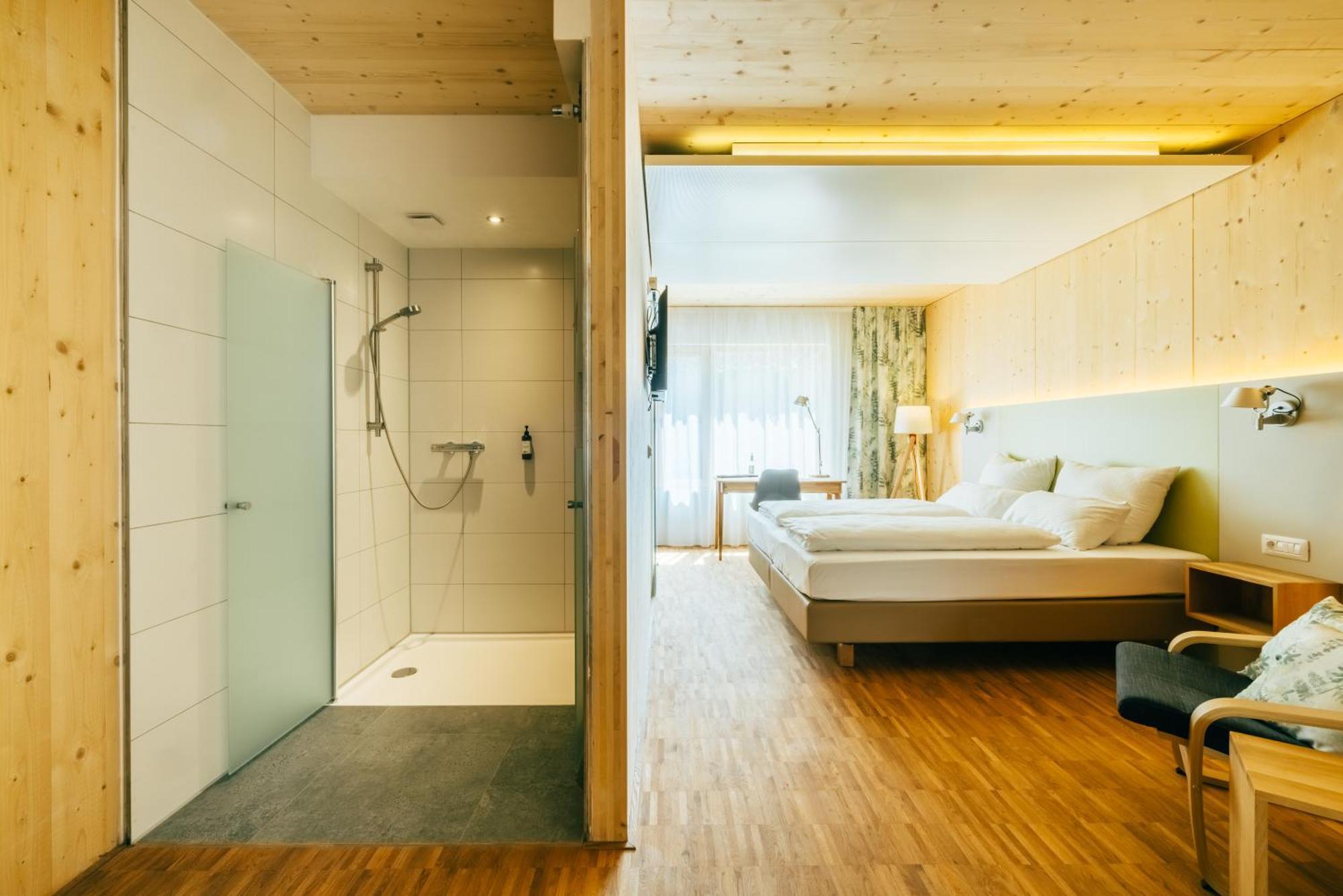 Oekohotel Aus Holz Alea Eco 伊尔姆河畔普法芬霍芬 外观 照片